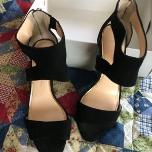 Jessica Simpson black heels